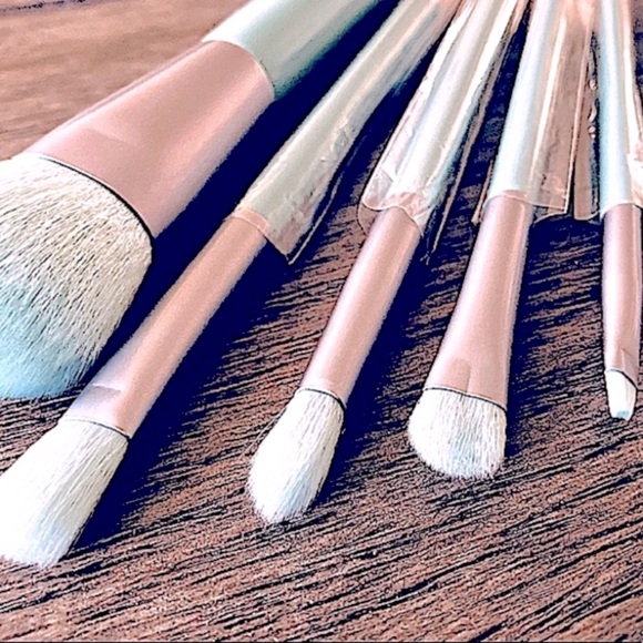 • EWENSOO Makeup Brushes Set - Picture 6 of 12